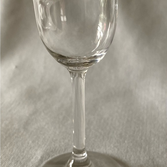 Beautiful Set of 4 Cordial Glasses Adorabley Sweet - Picture 7 of 10